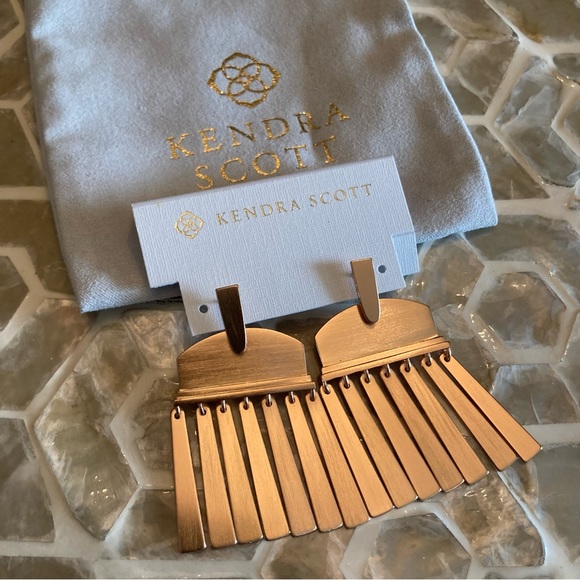 NEW!  Kendra Scott Layne rose gold earrings - Picture 3 of 6